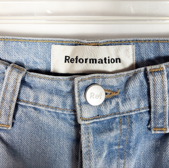 REFORMATION Cynthia high relaxed jeans in aegean wash - Picture 3 of 8